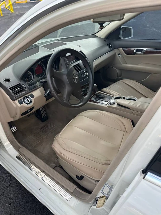 2012 Mercedes-Benz W204 C-Class - Image 2 of 8