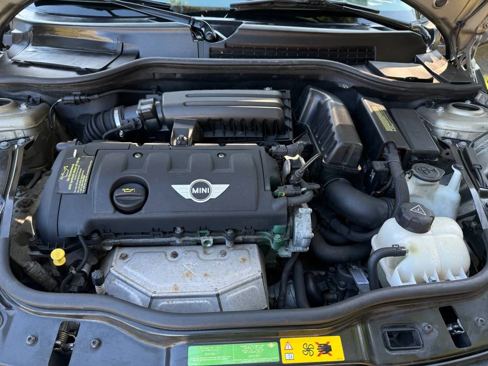 2012 Mini Clubman 1st Gen - Image 16 of 18