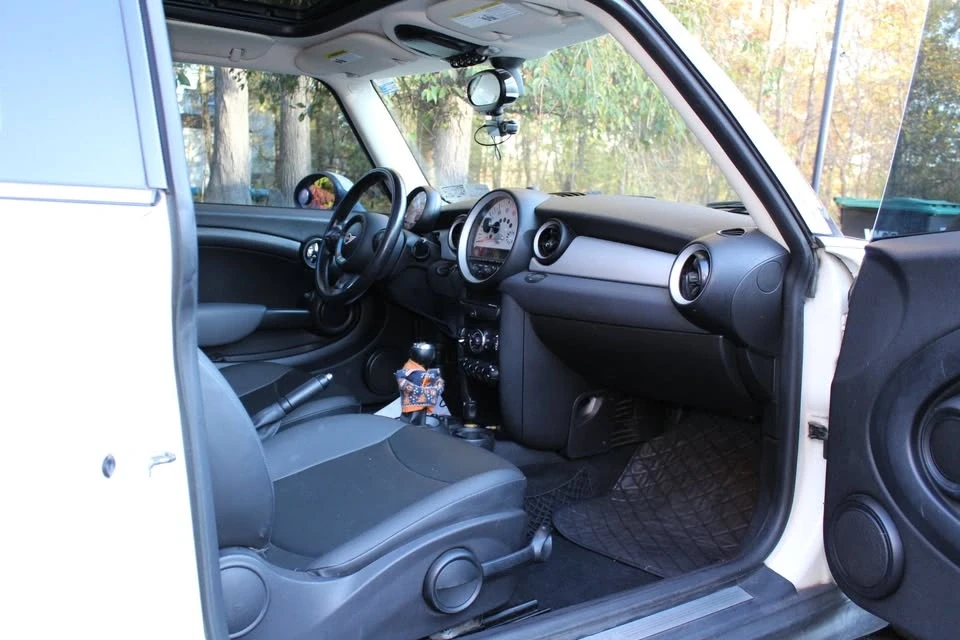 2012 Mini Mini 2nd Gen - Image 6 of 8