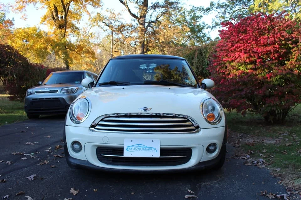 2012 Mini Mini 2nd Gen - Image 2 of 8