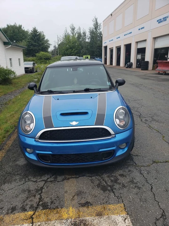 2012 Mini Mini 2nd Gen - Image 2 of 4