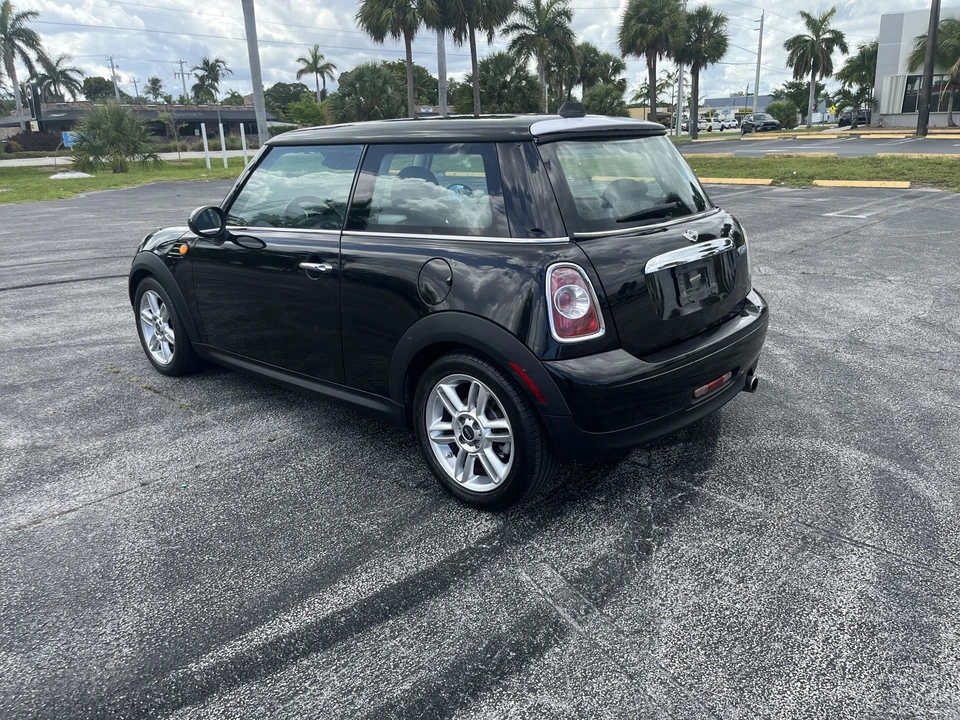 2012 Mini Mini 2nd Gen - Image 4 of 31