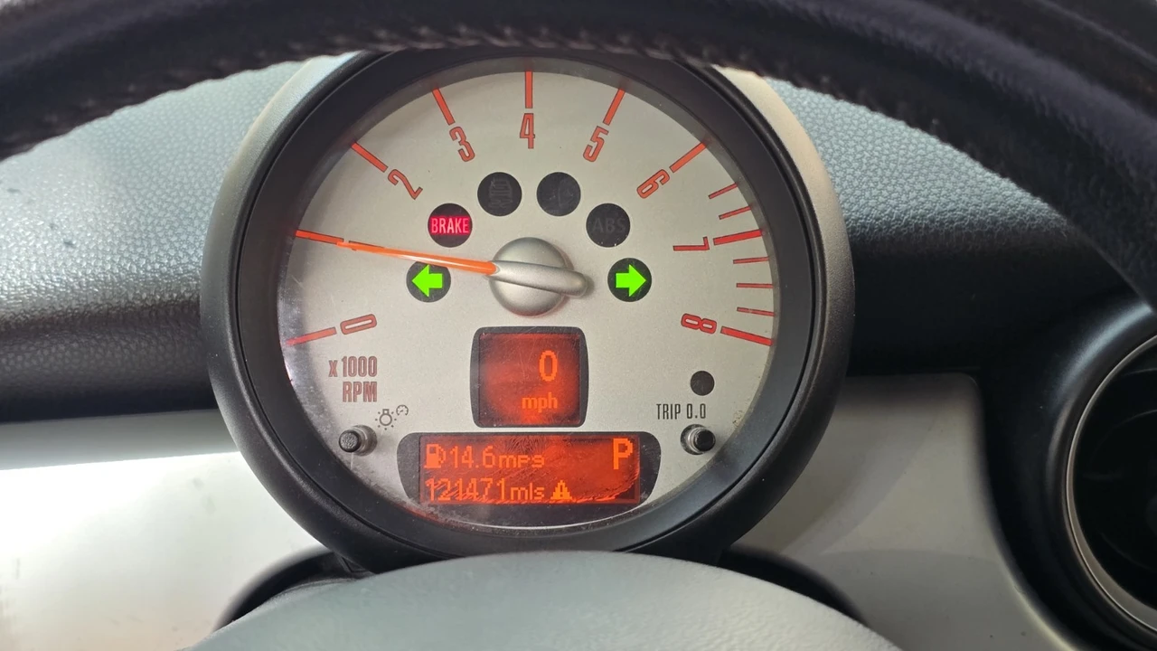 2012 Mini Clubman 1st Gen - Image 16 of 19