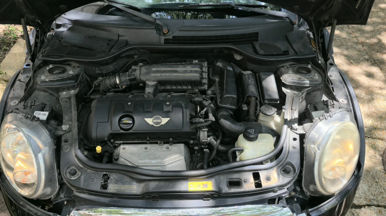 2012 Mini Clubman 1st Gen - Image 6 of 19