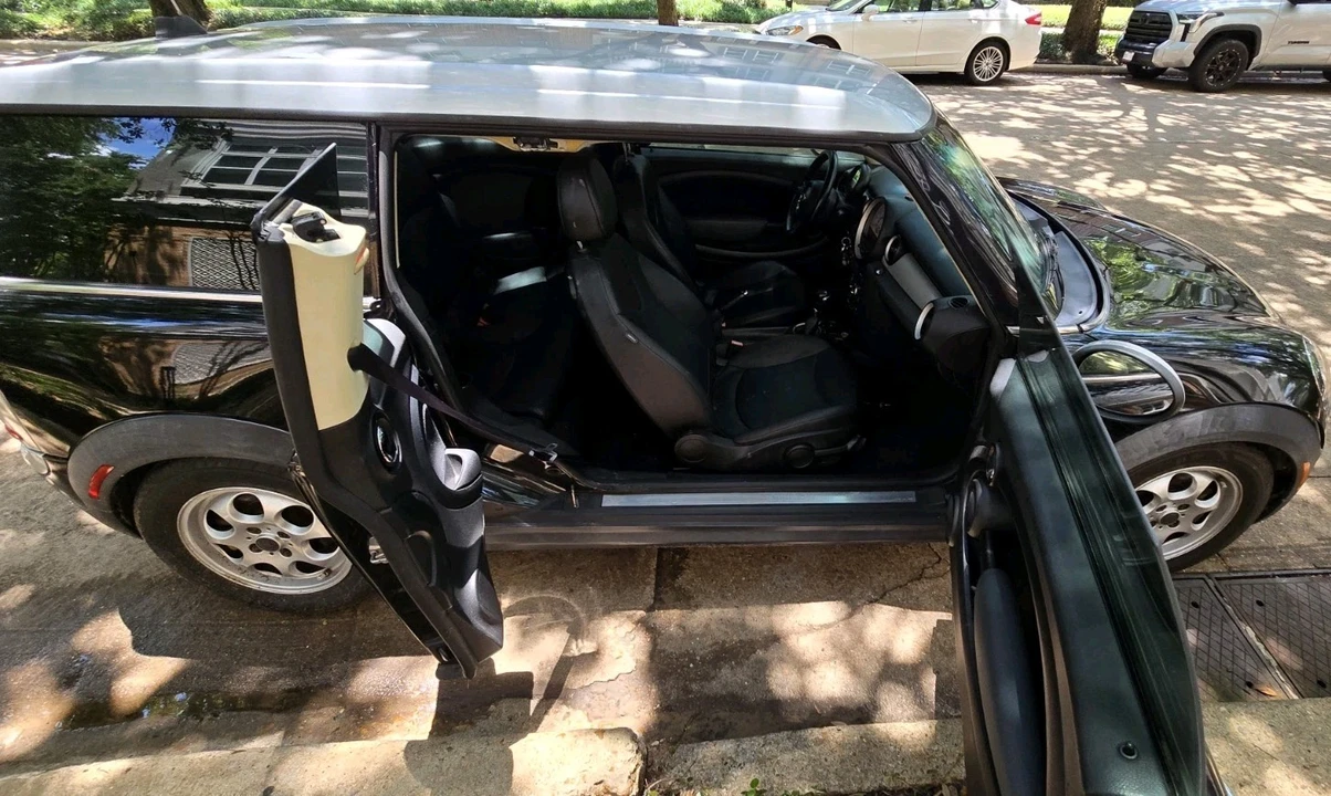 2012 Mini Clubman 1st Gen - Image 11 of 19