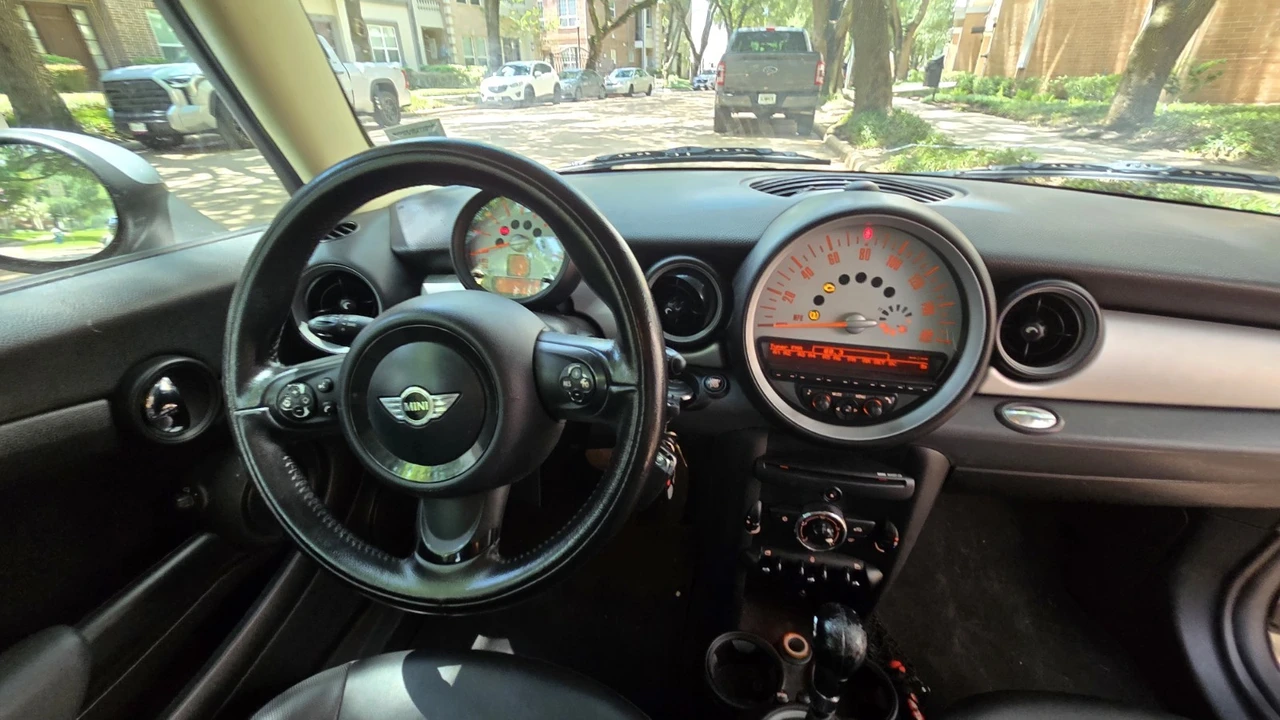 2012 Mini Clubman 1st Gen - Image 15 of 19