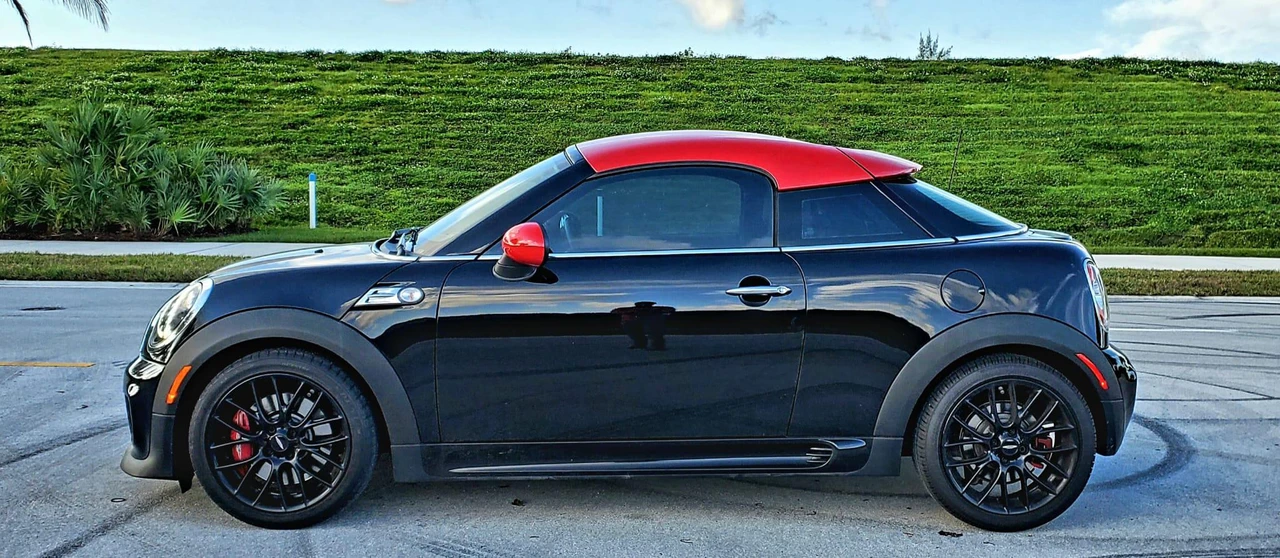 2012 Mini Coupe & Roadster - Image 9 of 31