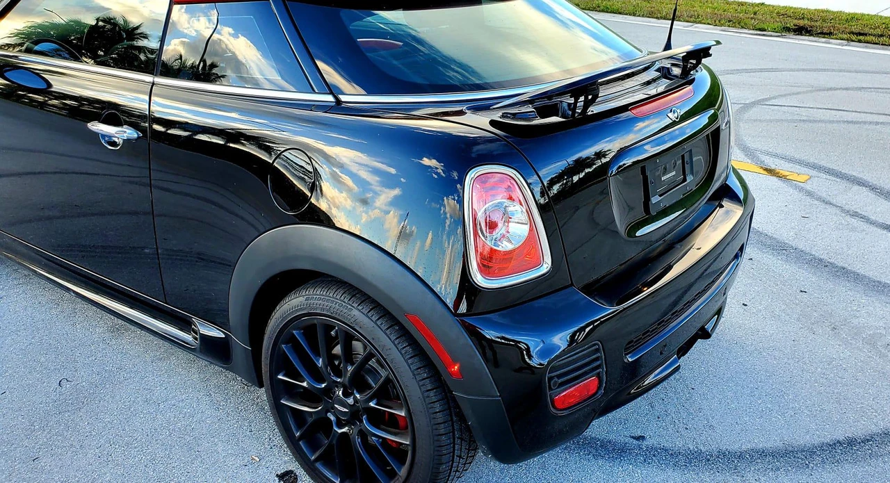 2012 Mini Coupe & Roadster - Image 28 of 31