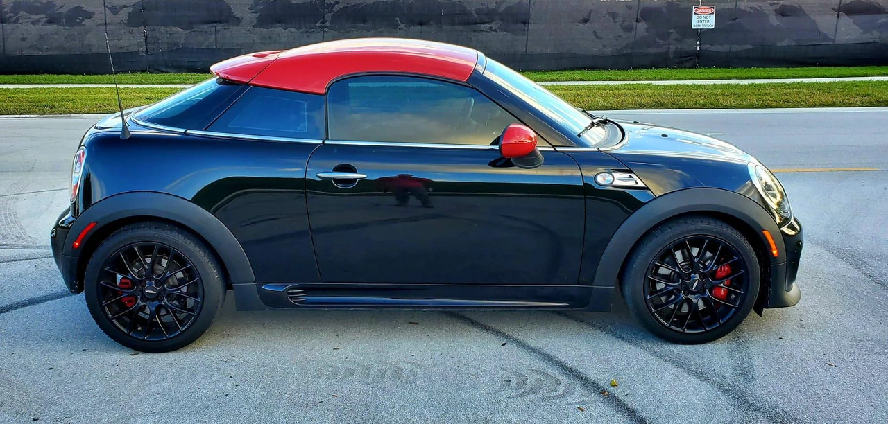 2012 Mini Coupe & Roadster - Image 12 of 31
