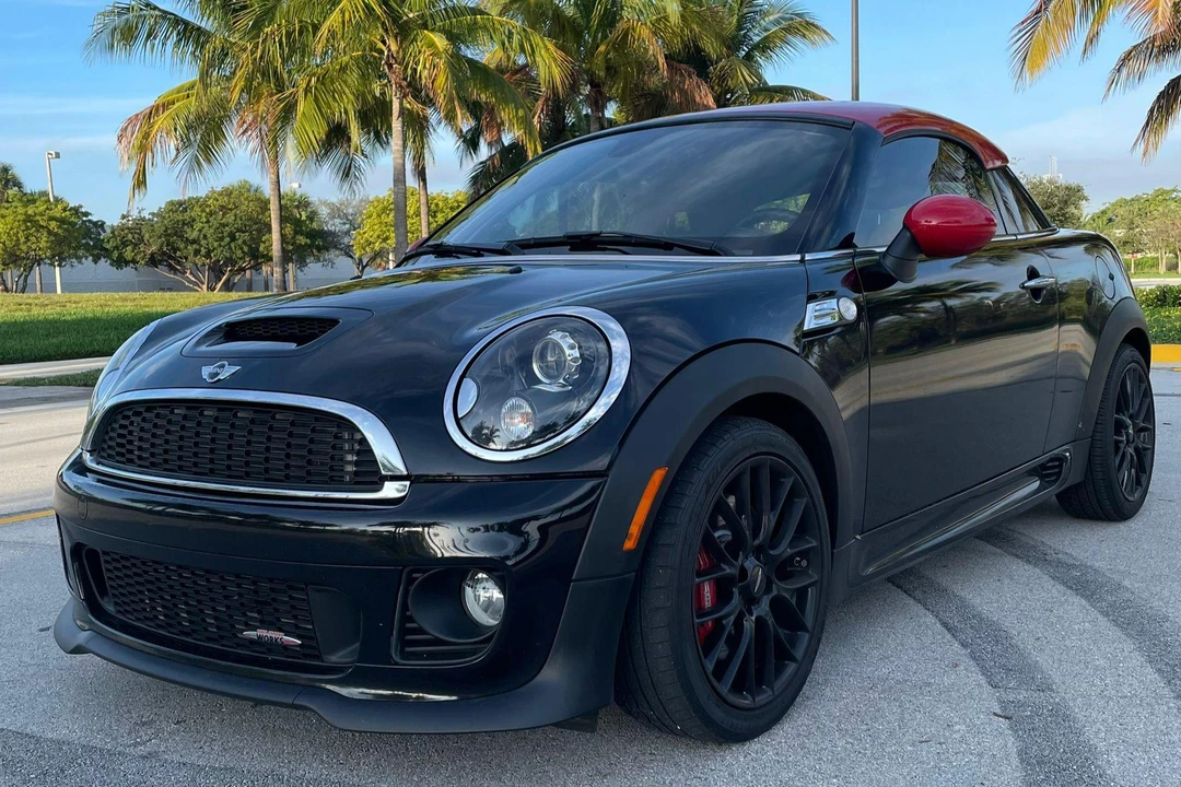 2012 Mini Coupe & Roadster - Image 7 of 31