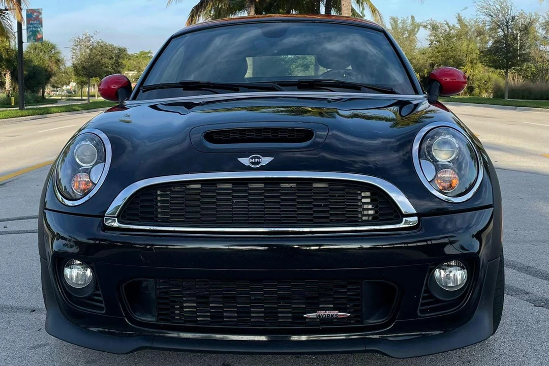 2012 Mini Coupe & Roadster - Image 6 of 31