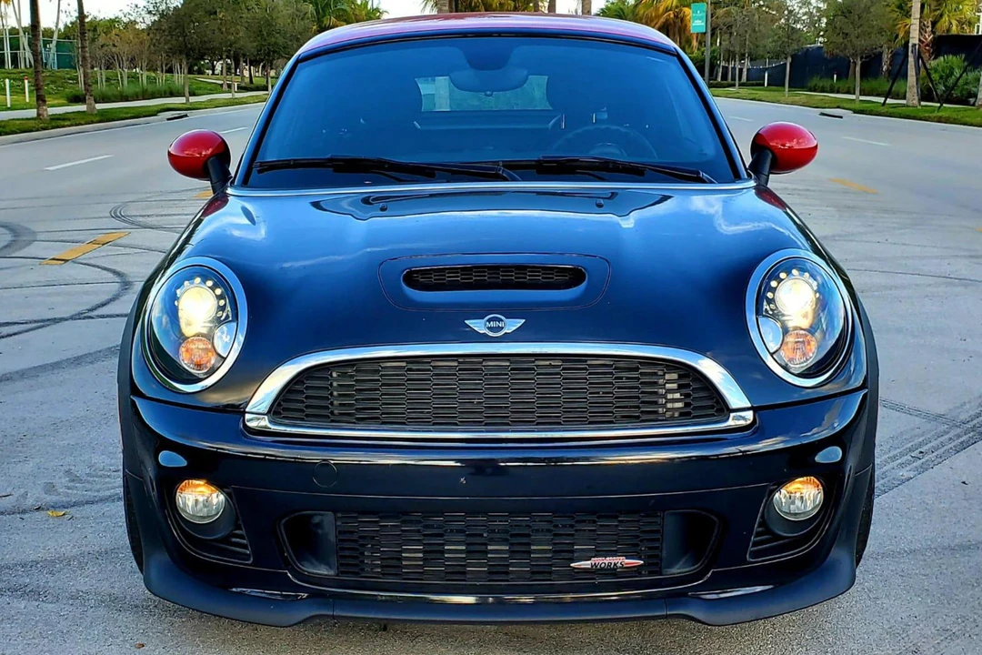 2012 Mini Coupe & Roadster - Image 2 of 31