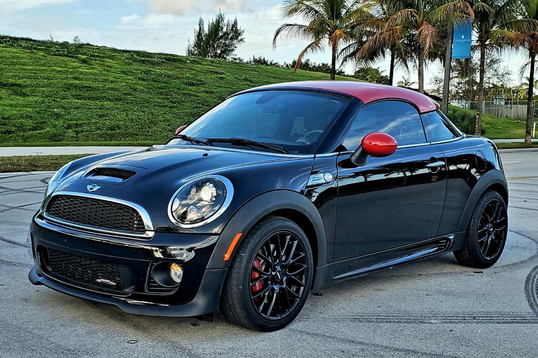 2012 Mini Coupe & Roadster - Image 8 of 31