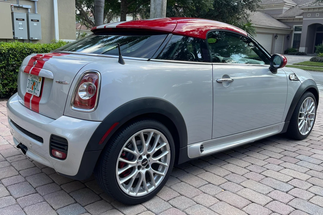 2012 Mini Coupe & Roadster - Image 4 of 31