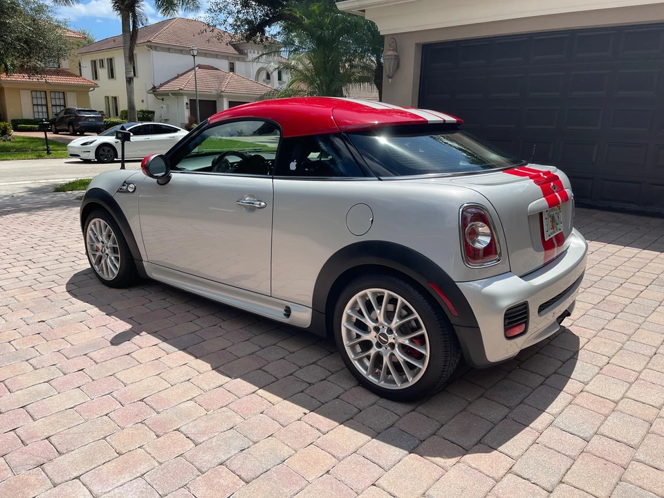 2012 Mini Coupe & Roadster - Image 12 of 31