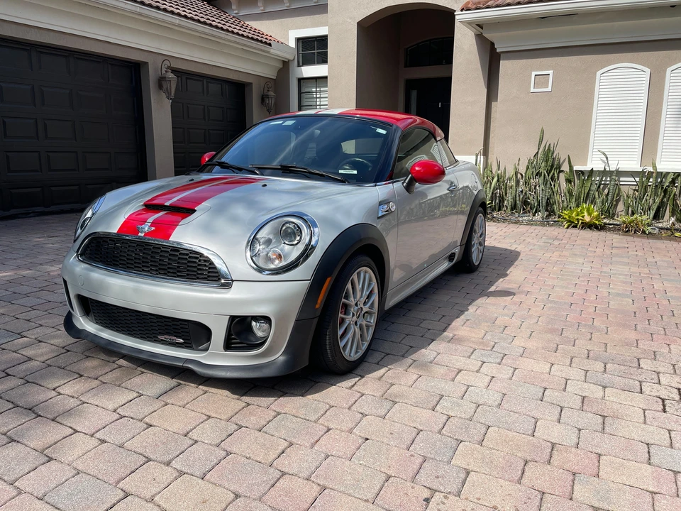 2012 Mini Coupe & Roadster - Image 7 of 31