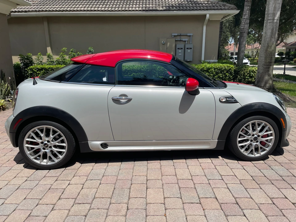 2012 Mini Coupe & Roadster - Image 17 of 31