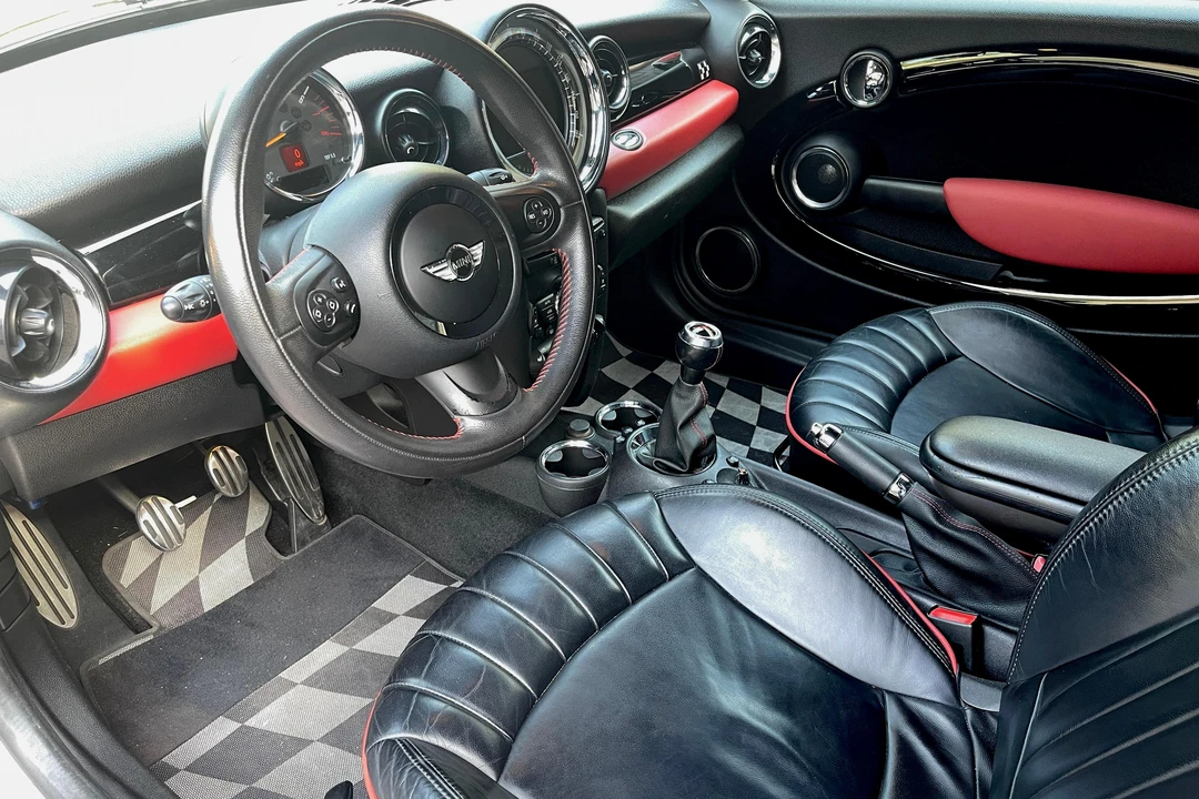 2012 Mini Coupe & Roadster - Image 31 of 31
