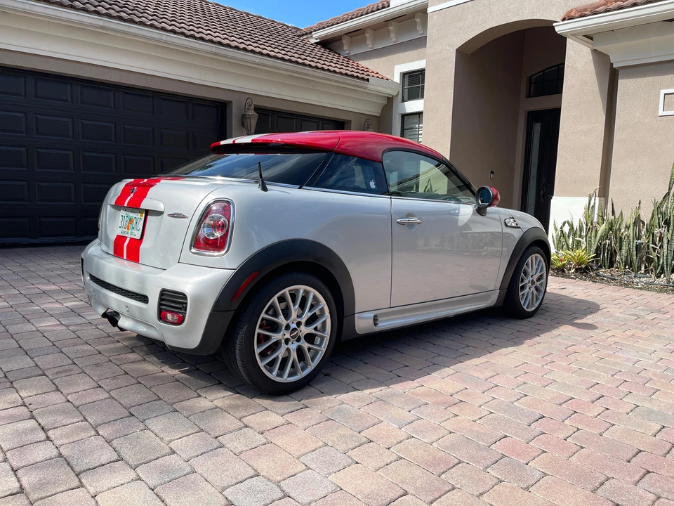 2012 Mini Coupe & Roadster - Image 16 of 31