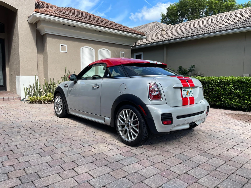 2012 Mini Coupe & Roadster - Image 13 of 31