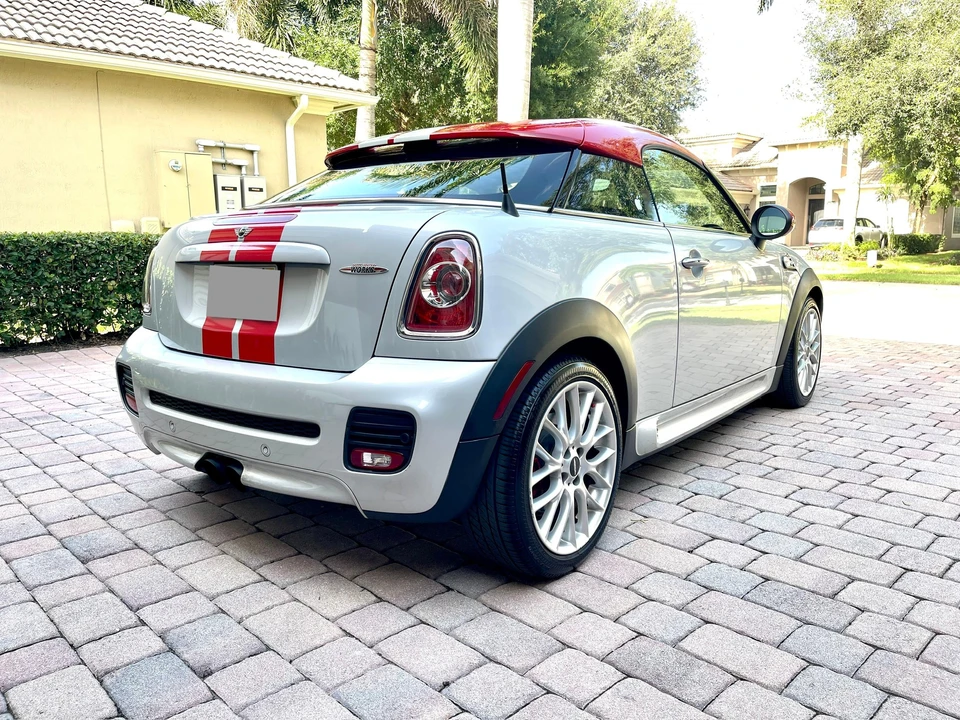 2012 Mini Coupe & Roadster - Image 15 of 31