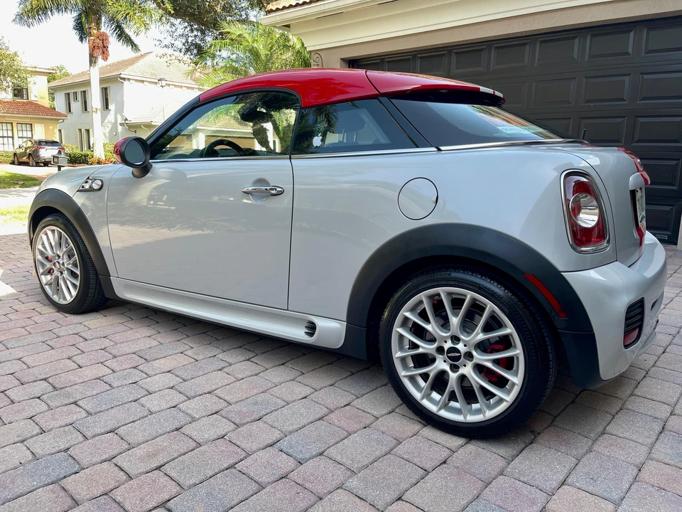 2012 Mini Coupe & Roadster - Image 11 of 31