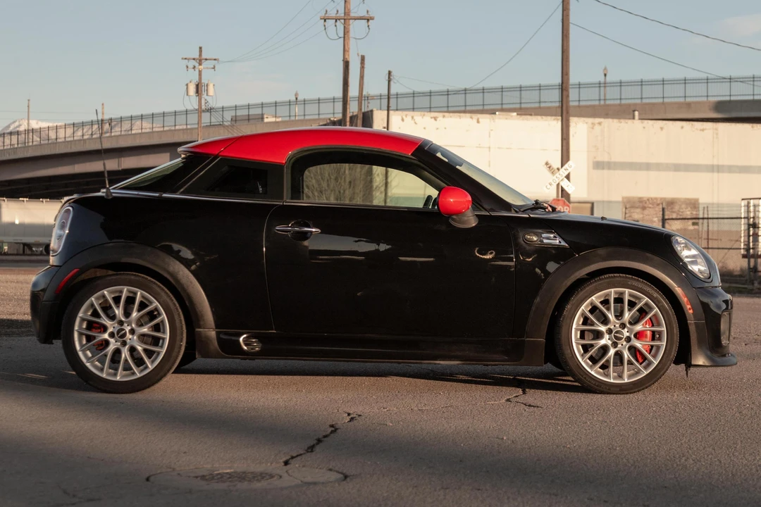 2012 Mini Coupe & Roadster - Image 3 of 31