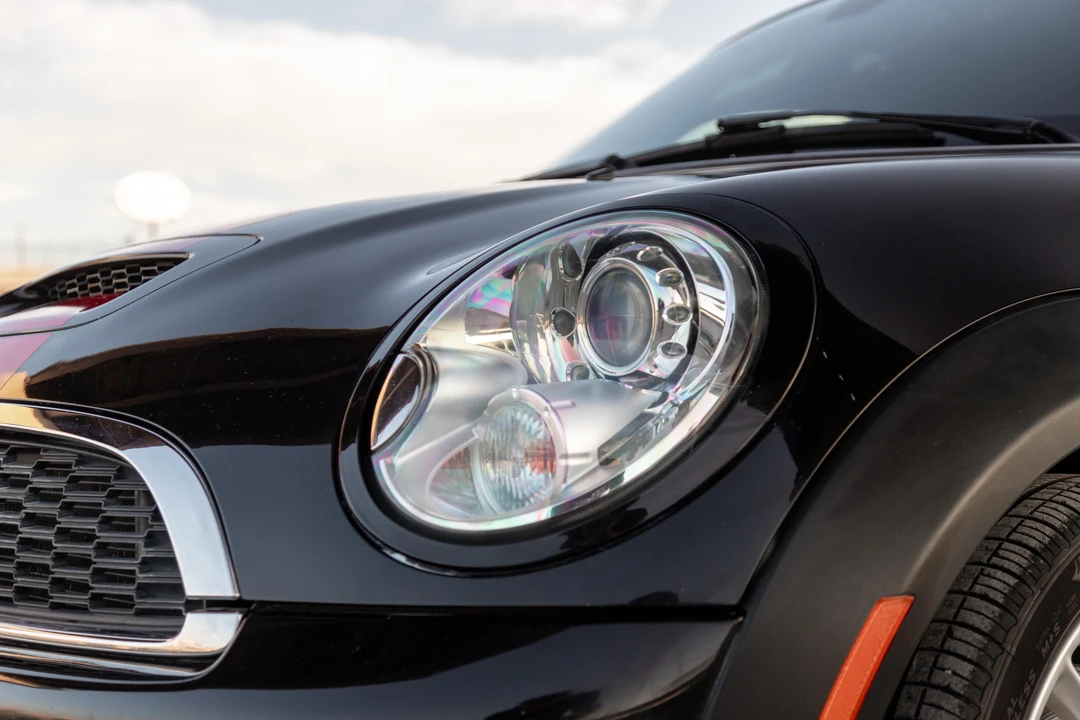 2012 Mini Coupe & Roadster - Image 14 of 31
