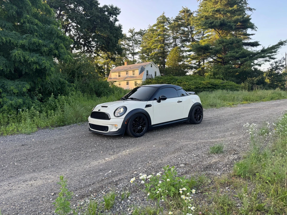 2012 Mini Coupe & Roadster - Image 8 of 31