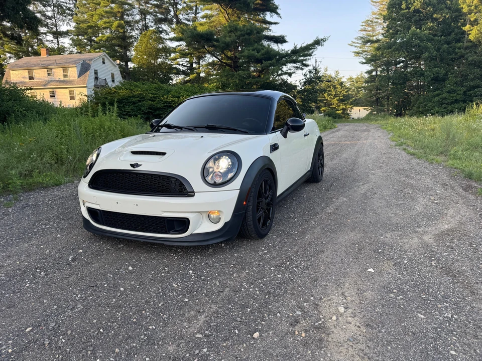 2012 Mini Coupe & Roadster - Image 6 of 31