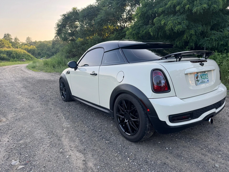 2012 Mini Coupe & Roadster - Image 9 of 31
