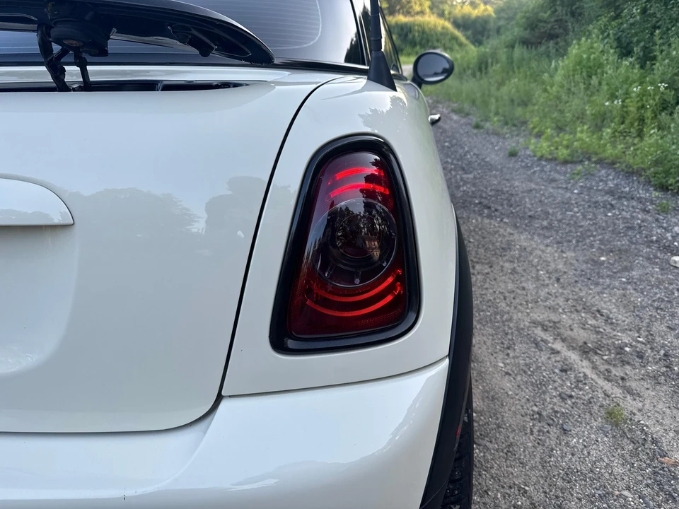 2012 Mini Coupe & Roadster - Image 27 of 31