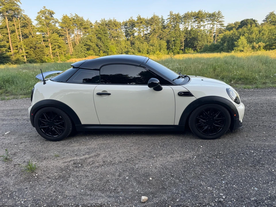 2012 Mini Coupe & Roadster - Image 12 of 31