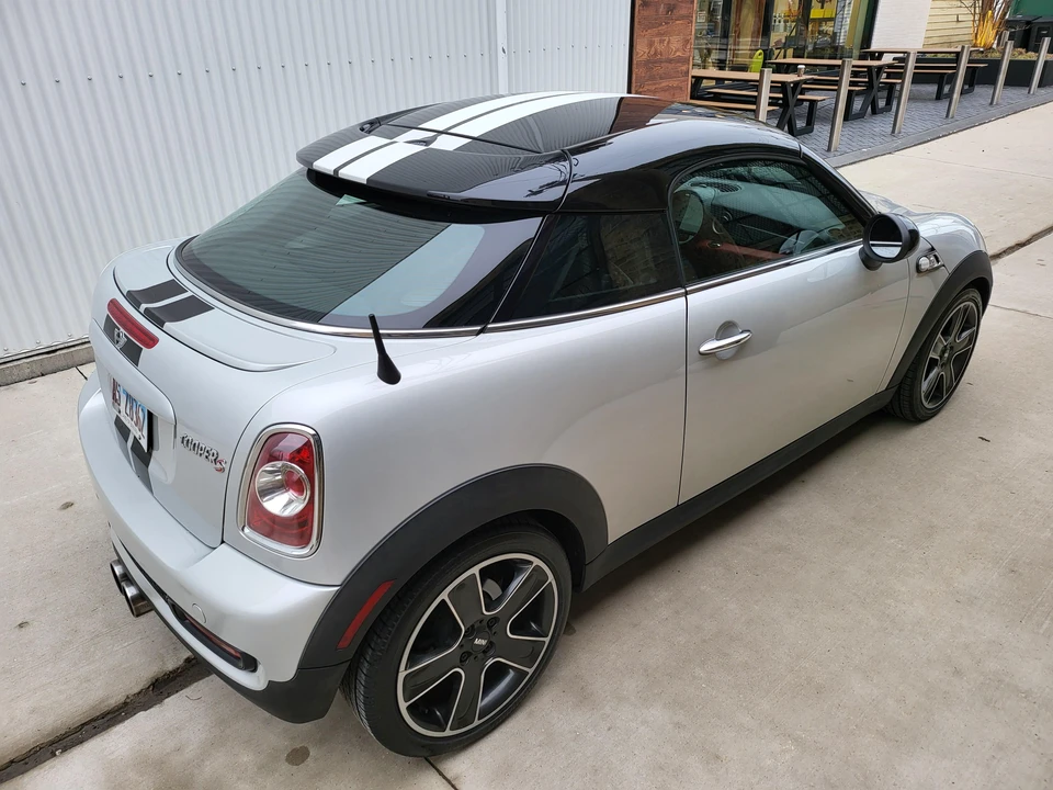 2012 Mini Coupe & Roadster - Image 29 of 31