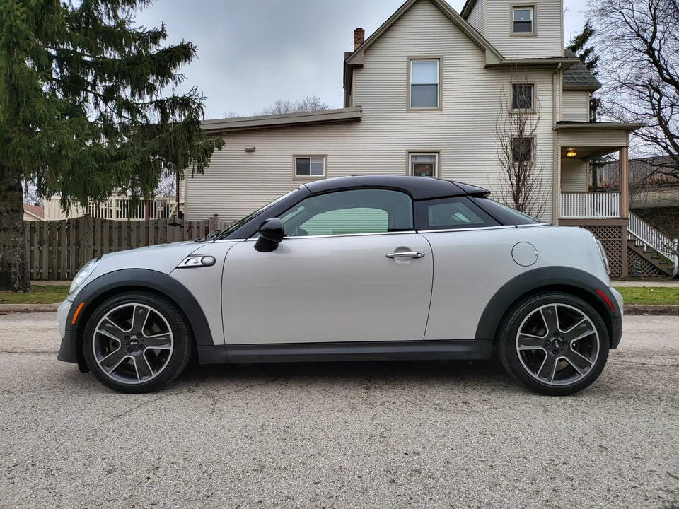2012 Mini Coupe & Roadster - Image 19 of 31