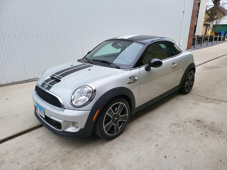2012 Mini Coupe & Roadster - Image 13 of 31