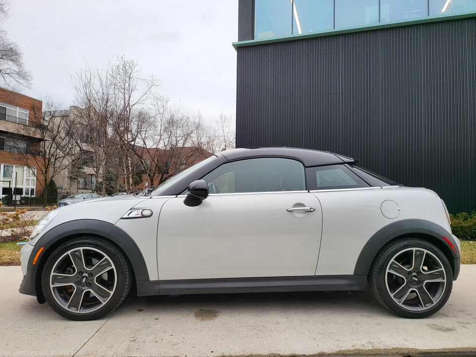2012 Mini Coupe & Roadster - Image 17 of 31