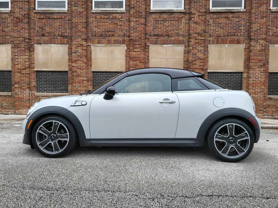 2012 Mini Coupe & Roadster - Image 18 of 31