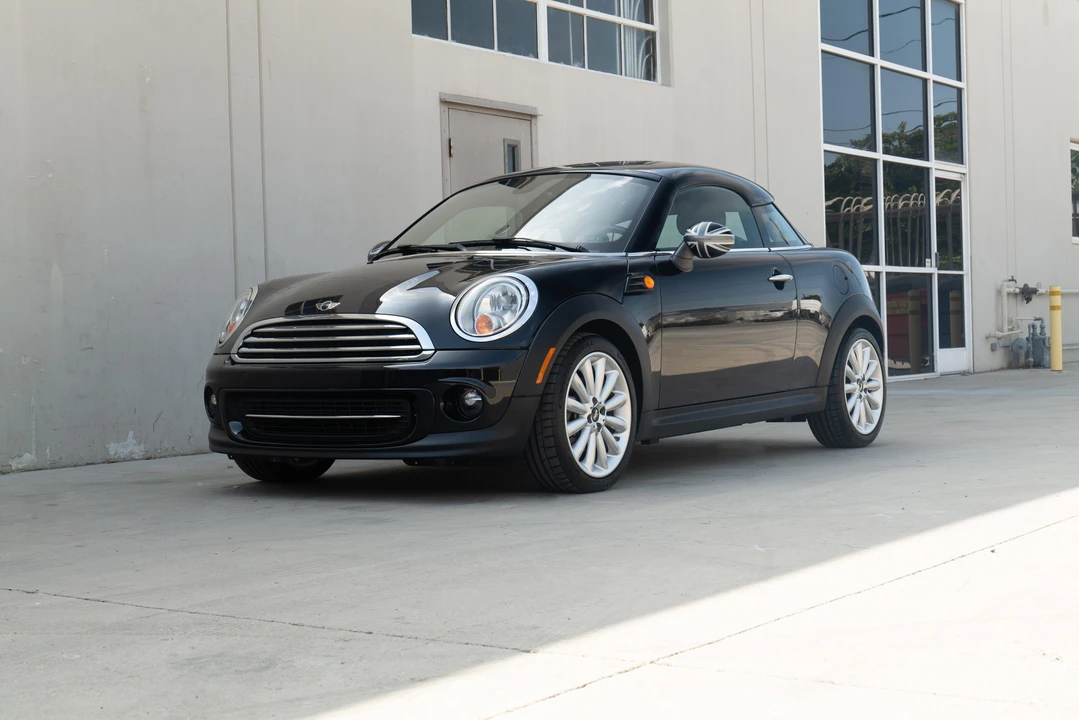2012 Mini Coupe & Roadster - Image 7 of 31