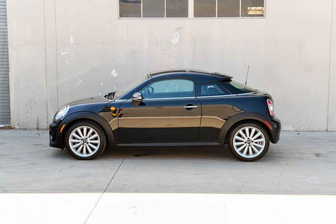 2012 Mini Coupe & Roadster - Image 9 of 31
