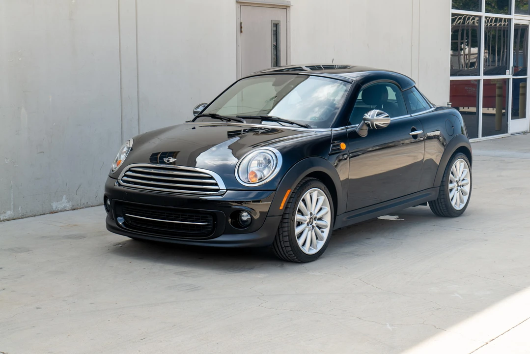 2012 Mini Coupe & Roadster - Image 8 of 31