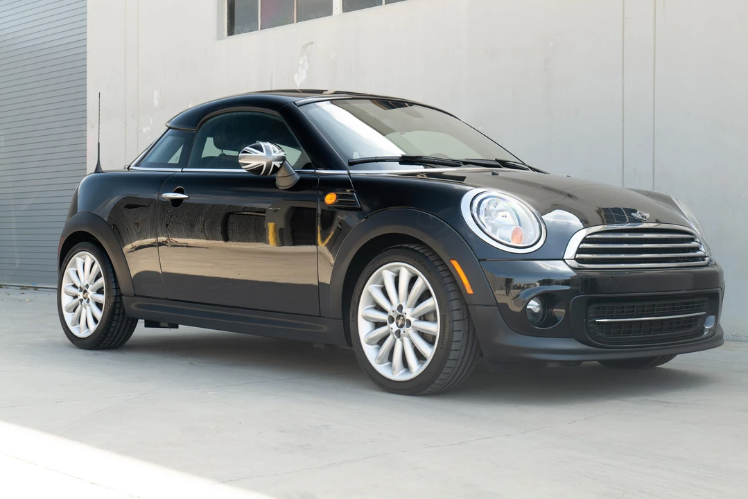 2012 Mini Coupe & Roadster - Image 16 of 31