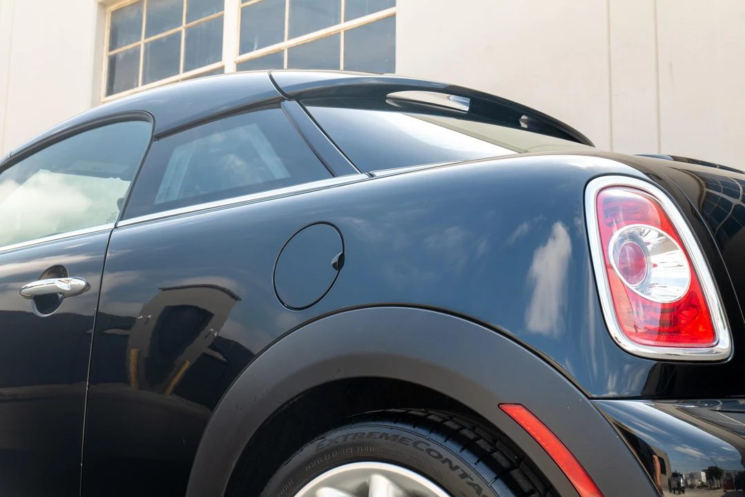 2012 Mini Coupe & Roadster - Image 30 of 31