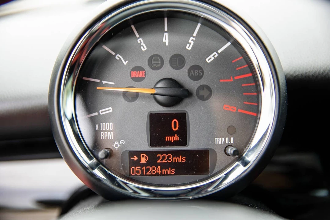 2012 Mini Mini John Cooper Works 2nd Gen - Image 28 of 31