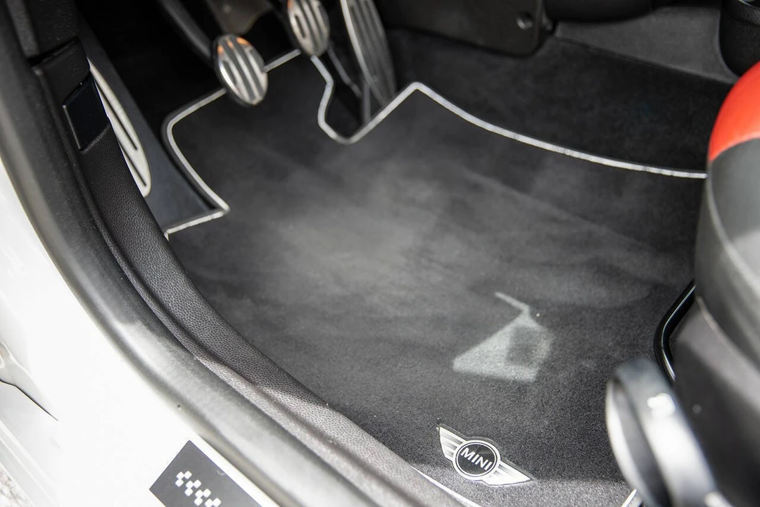 2012 Mini Mini John Cooper Works 2nd Gen - Image 26 of 31
