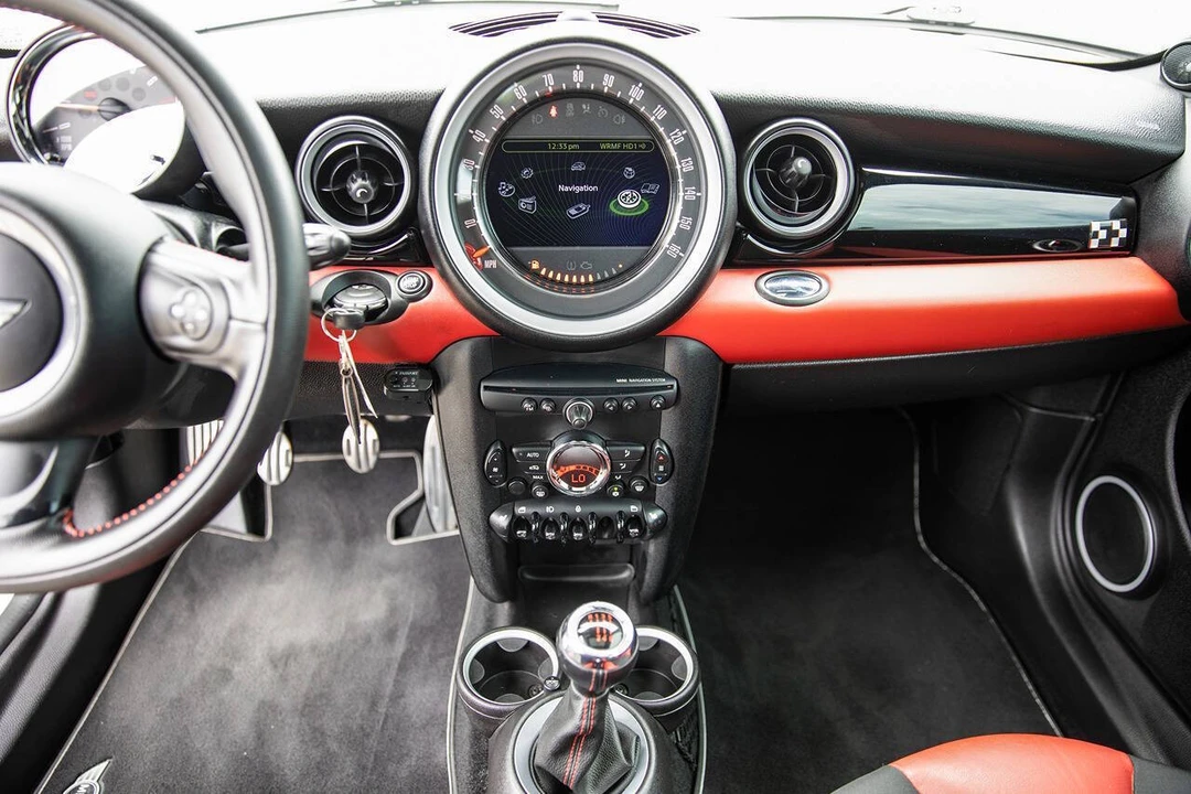 2012 Mini Mini John Cooper Works 2nd Gen - Image 30 of 31