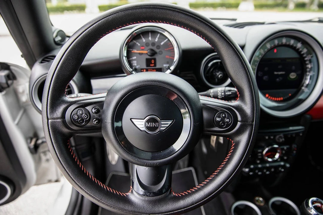 2012 Mini Mini John Cooper Works 2nd Gen - Image 27 of 31