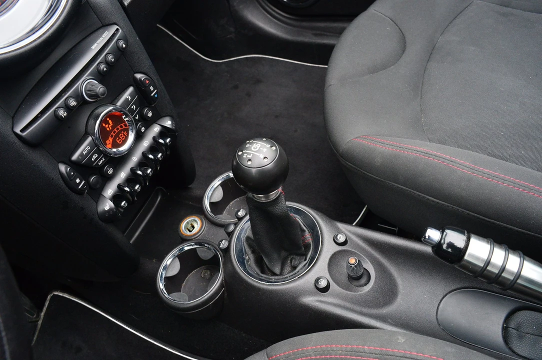 2012 Mini Mini John Cooper Works 2nd Gen - Image 13 of 17