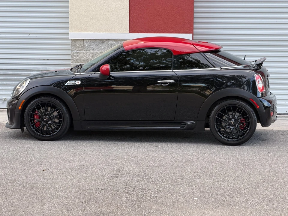 2012 Mini Coupe & Roadster - Image 30 of 31