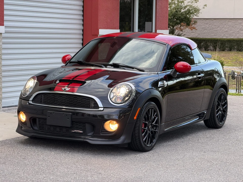 2012 Mini Coupe & Roadster - Image 28 of 31